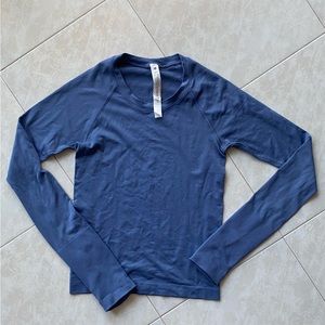 Size 2 waterdrop swiftly long sleeve race length